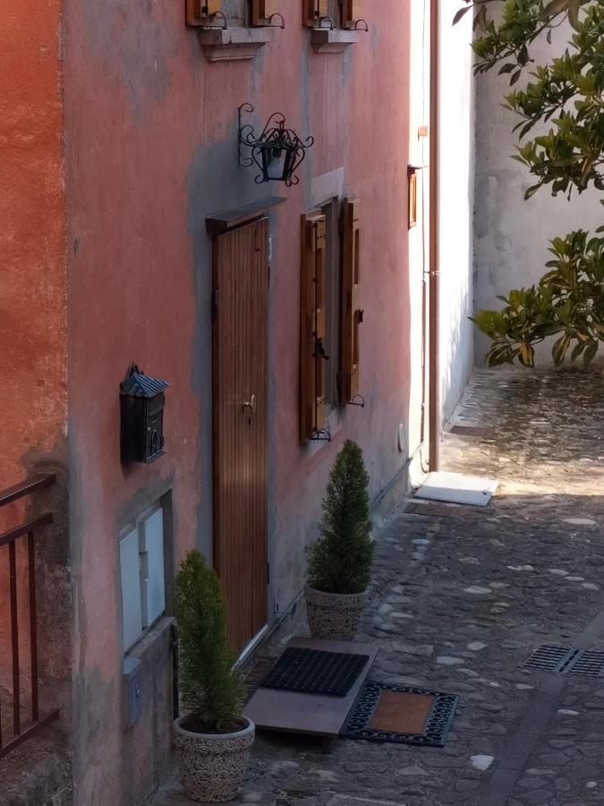 La Chicca Piccola Casina In Affitto Nel Borgo Antico Di Gaggio Montano Bo Apartman Kültér fotó